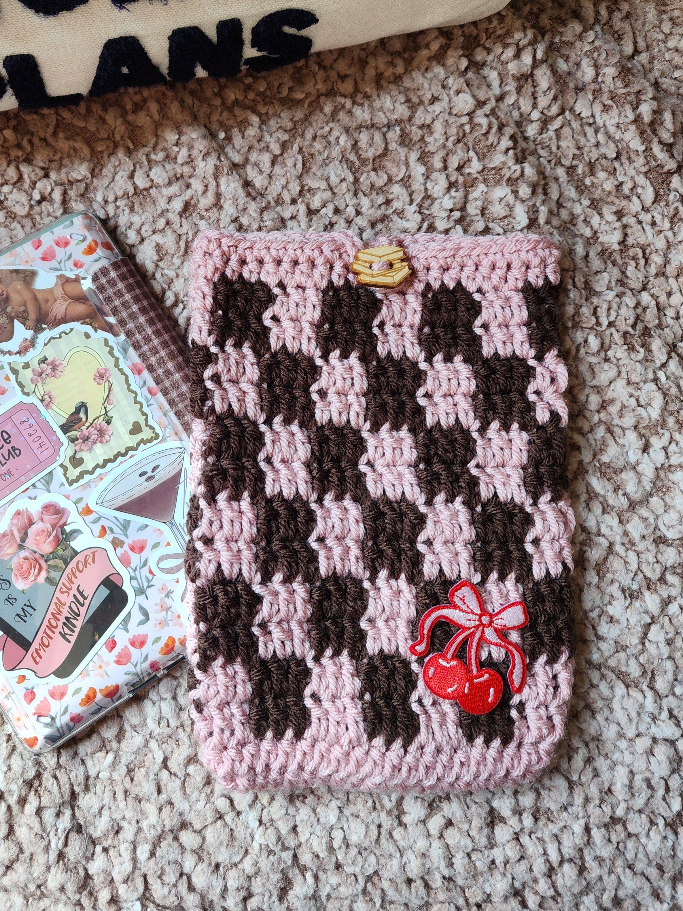Checkered Kindle Sleeve